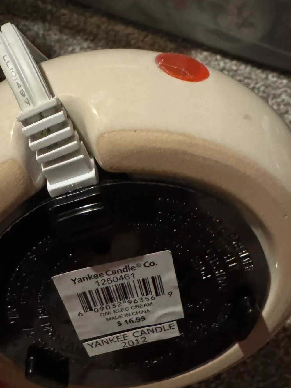 Yankee Candle Cream Ceramic Electric Oil Warmer